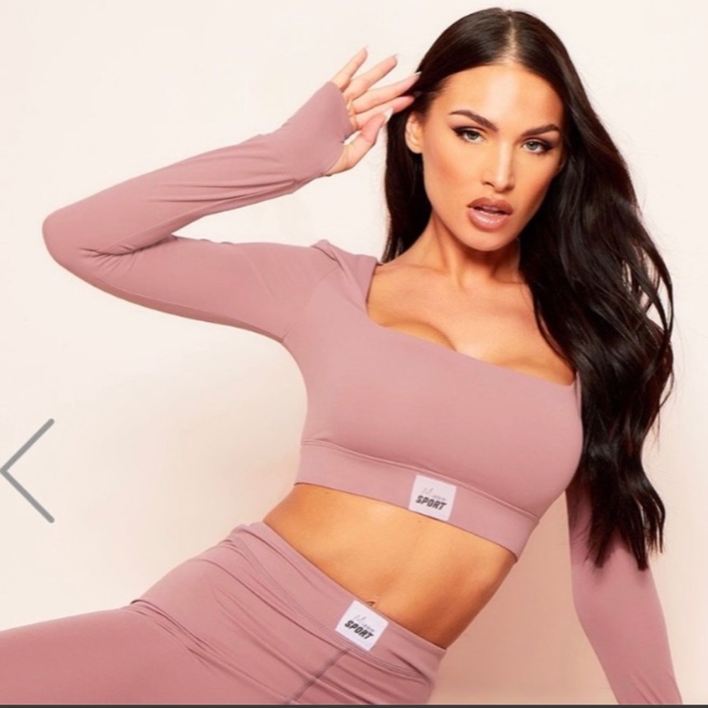 Tarah rose Missy Sport long sleeve crop top